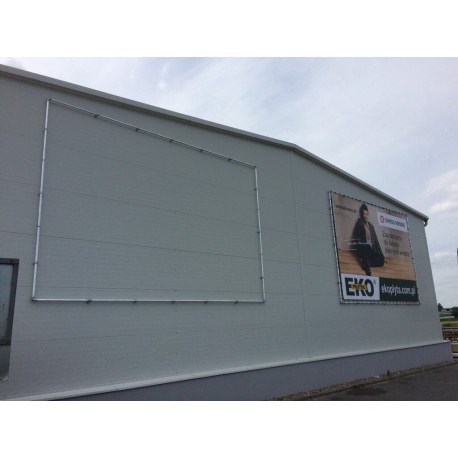 Aan de muur bevestigd aluminium spanframe voor reclamebanners (Klemp) Aan de muur bevestigd aluminium spanframe voor reclamebanners (Klemp)